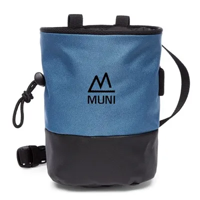 Como organizo os itens da minha mochila esportiva?